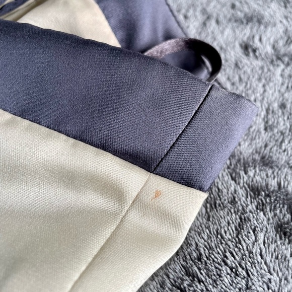 Adorable mini dress by BCBGMaxazria size 4 with spaghetti straps and front bow - Picture 7 of 8